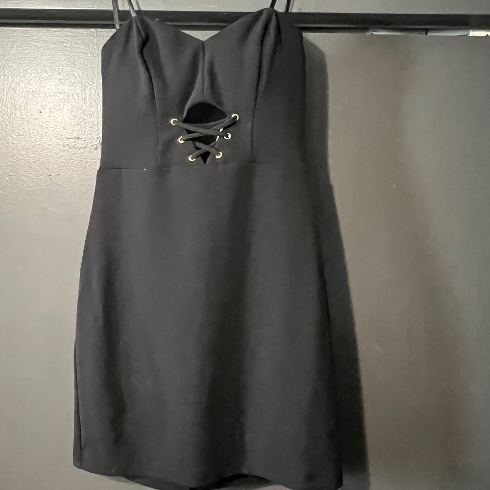 Strapless black bodycon dress